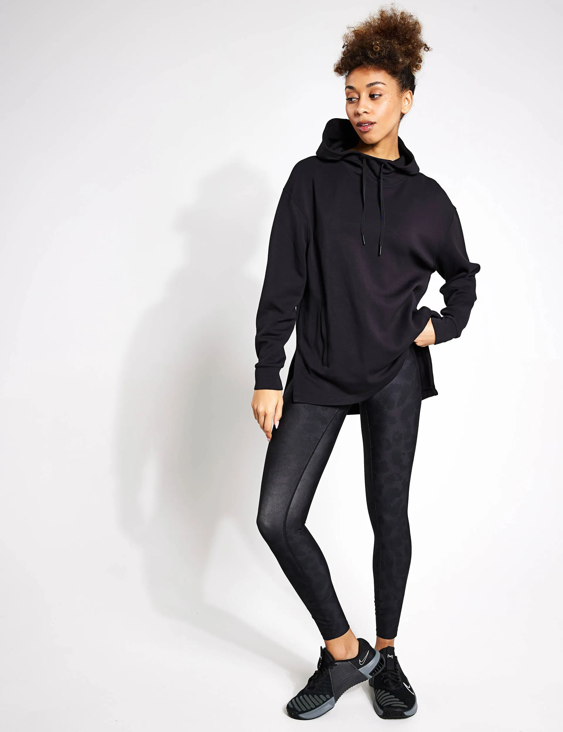 Hooded Relaxed Long Sleeve Yoga Hoodie - Black