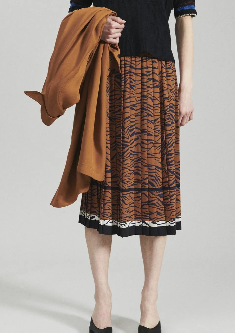 Pluto Skirt, Tobacco