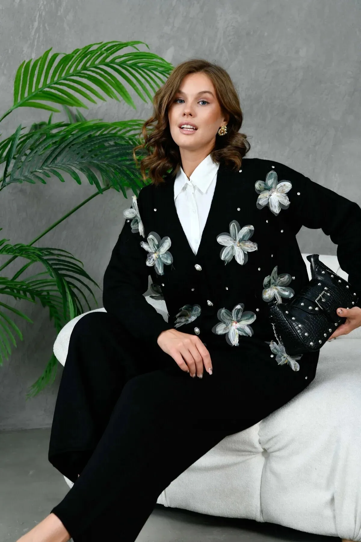 Tulle Flower Embroidered Stone Detailed Knitted Cardigan and Trousers Bottom and Top Set